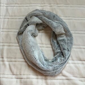 Elegant Gray Faux Fur Scarf